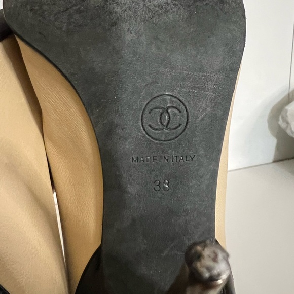 Authentic Classic CC Pumps - Picture 14 of 14